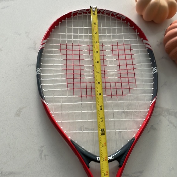 Wilson Federer 25 Junior Tennis Racquet - (Unisex) Grip Size: 3-7/8” - Picture 2 of 16
